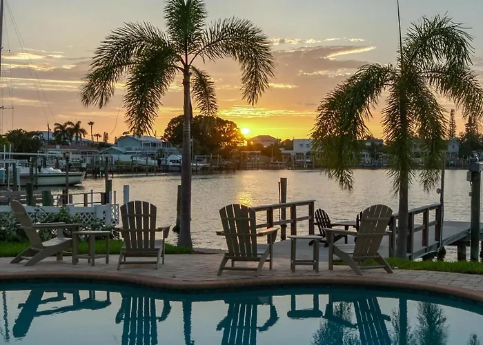 Waterfront Luxury W/ Heated Salt Pool & Golf Cart